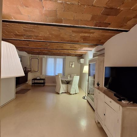 Cozy & Charming Florentine Hideaway By Oteego Florence Luaran gambar