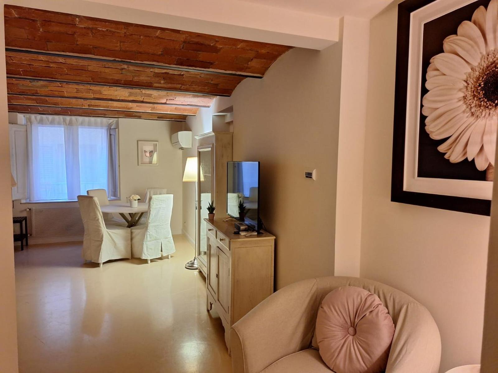 Cozy & Charming Florentine Hideaway By Oteego Florence Luaran gambar
