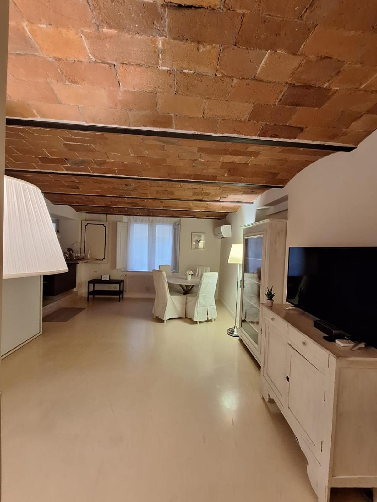Cozy & Charming Florentine Hideaway By Oteego Florence Luaran gambar